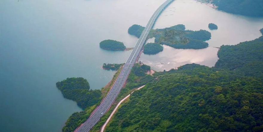 最美中国水上公路:江西庐山西海水上公路